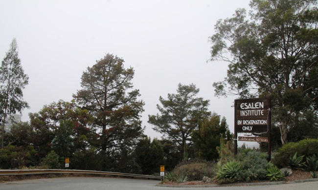 Esalen Institute in Big Sur, California, Photo by Sarah Stierch (CC BY 4.0)