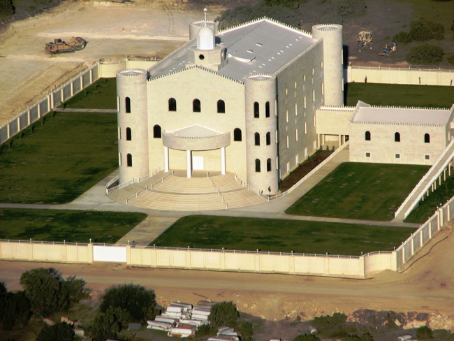 Temple of the FLDS in El Dorado, Texas. Available via Wikimedia Commons.